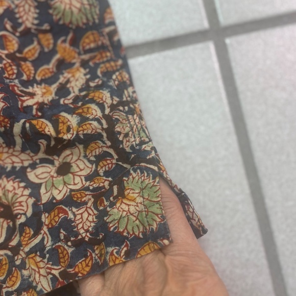 ORVIS MEN'S BUTTON DOWN SHORT SLEEVE SHIRT SIZE LG KALAMKARI - Picture 8 of 11